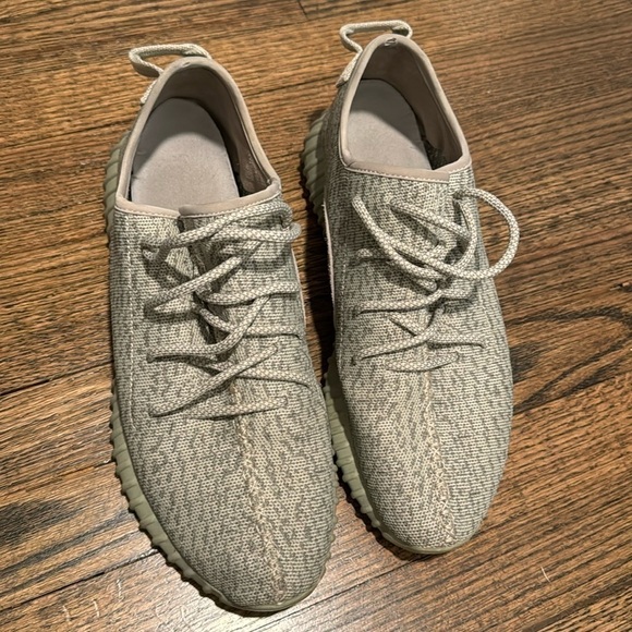 Adidas Yeezy boost 350 size 11.5 grey moon rock